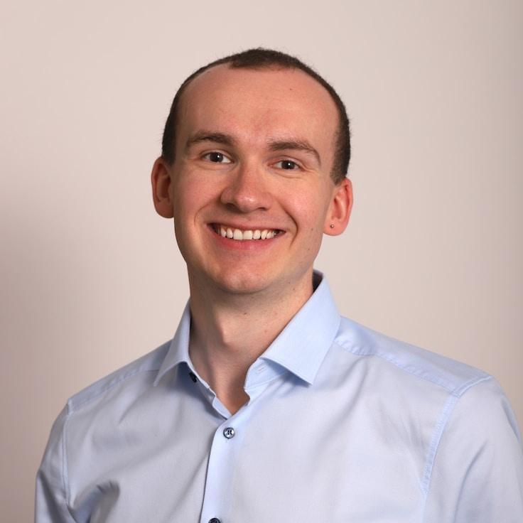 Portrait of Nila Sharma meditation instructor